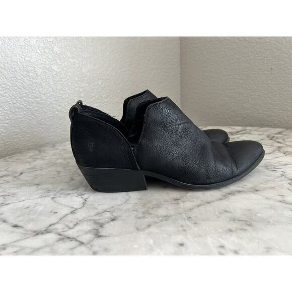 Frye Womens Black Leather Slip On Ankle Boots Size 7.5 M Cutout Side Booties - Picture 1 of 7